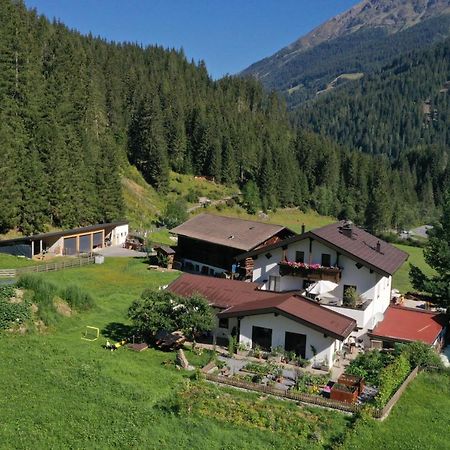 Landhaus St. Hubertus Kaunertal Extérieur photo