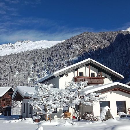 Landhaus St. Hubertus Kaunertal Extérieur photo