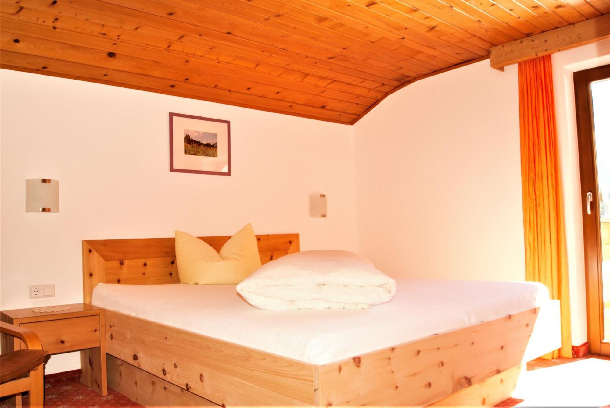 Landhaus St. Hubertus Kaunertal Chambre photo